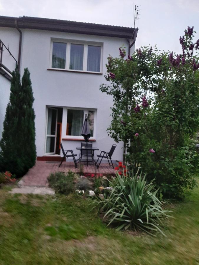 Apartament - 3 Pokojowe Dwupoziomowe Mieszkanie Z Ogrodem Krokowa Kültér fotó